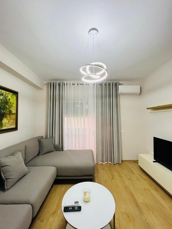 Lovely Apartment, Free Parking Tirana Eksteriør billede