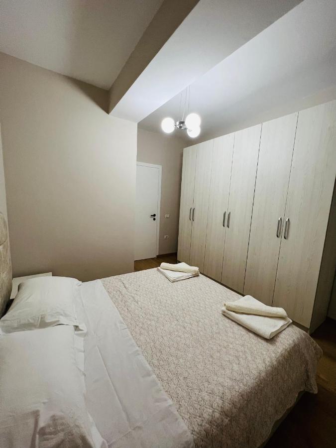 Lovely Apartment, Free Parking Tirana Eksteriør billede